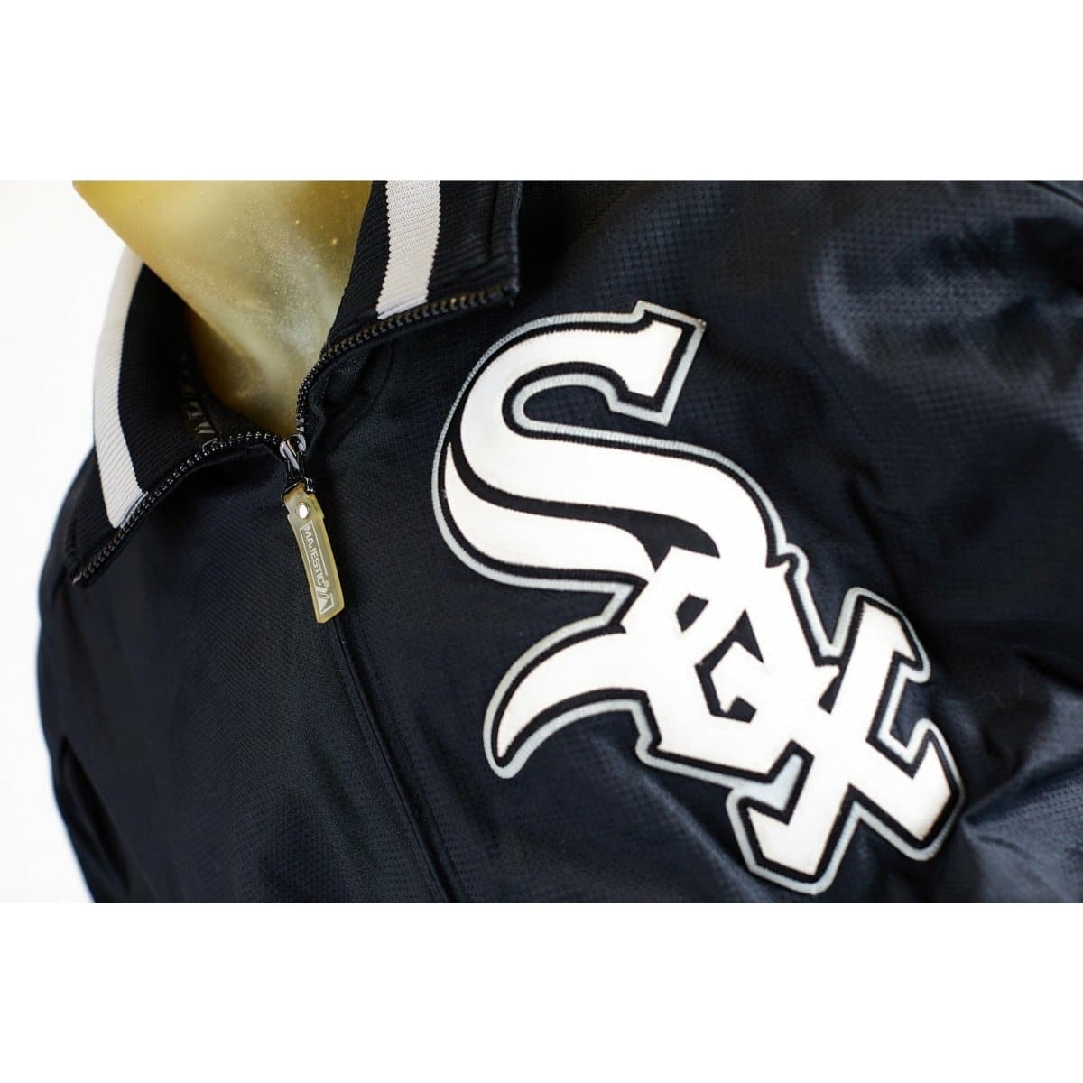 Gameday Grails Jacket Large Vintage Chicago Sox Logo Magestic Jacket