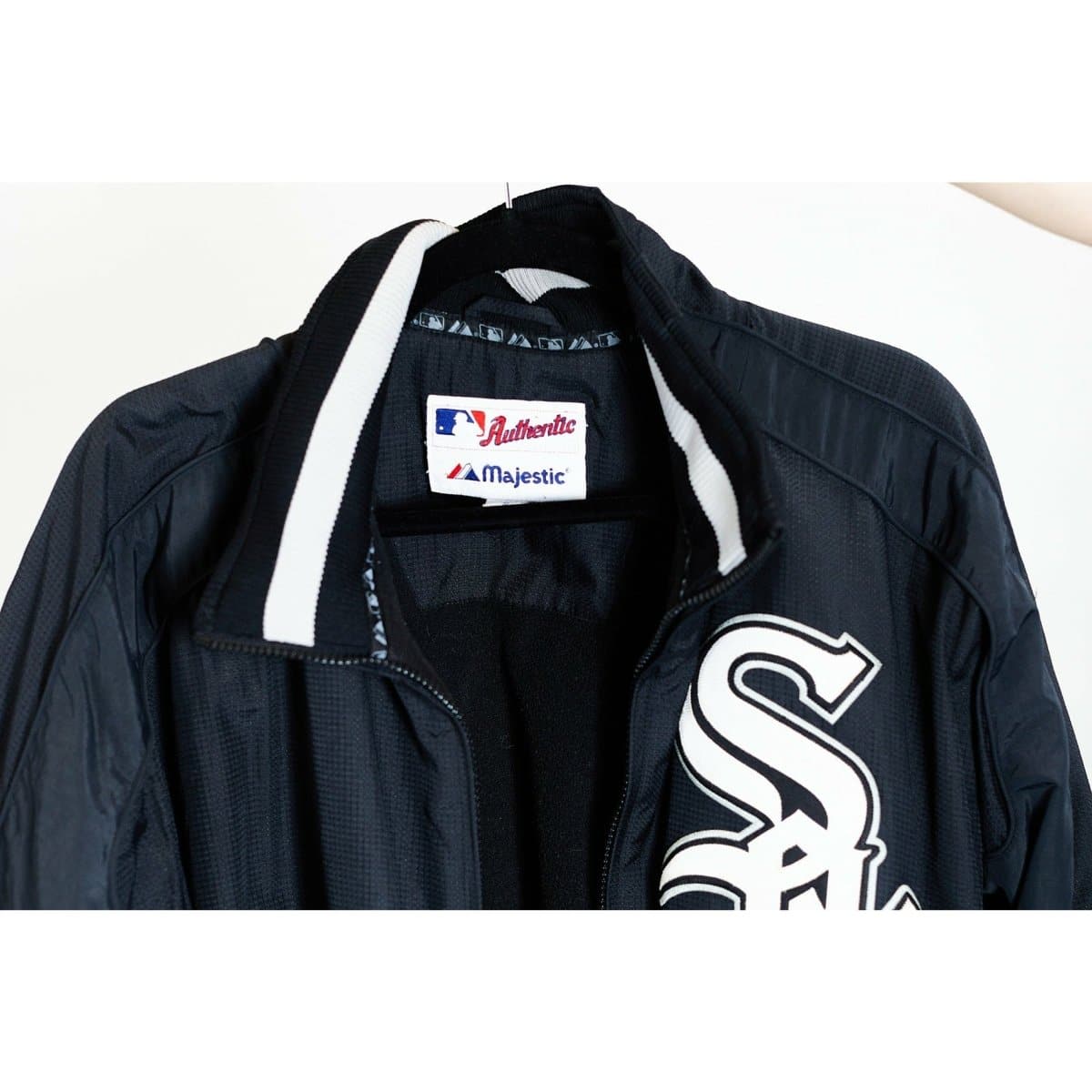 Gameday Grails Jacket Large Vintage Chicago Sox Logo Magestic Jacket