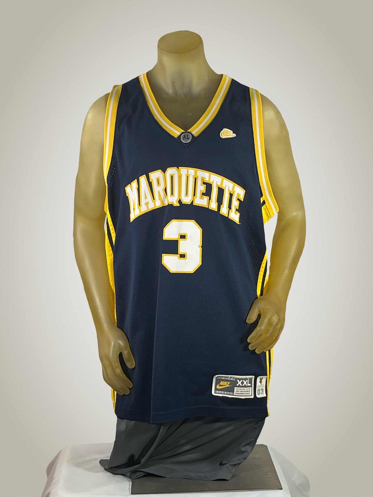 Gameday Grails Jersey X-Large Vintage Marquette Dwyane Wade Jersey