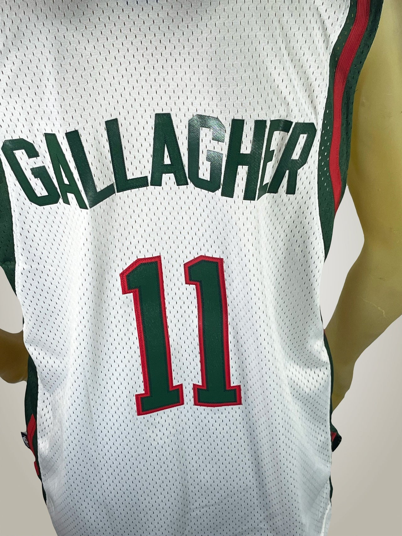 Gameday Grails Jersey X-Large Vintage Milwaukee Bucks Gallagher Jersey