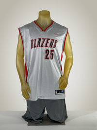 Thumbnail for Gameday Grails Jersey Large Vintage Portland Trailblazers Travis Outlaw Jersey