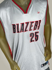 Thumbnail for Gameday Grails Jersey Large Vintage Portland Trailblazers Travis Outlaw Jersey