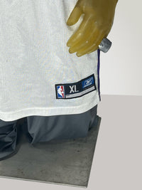 Thumbnail for Gameday Grails Jersey X-Large Vintage Toronto Raptors Chris Bosh Jersey