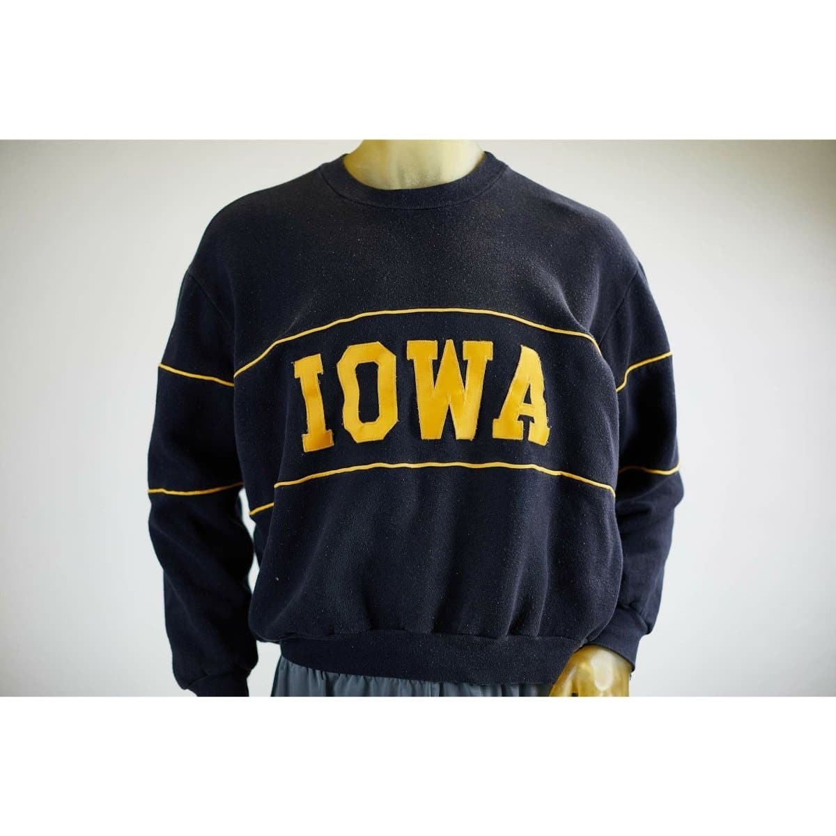 Gameday Grails Sweater Small Vintage Iowa Hawkeyes Nutmeg Mills Sweatshirt