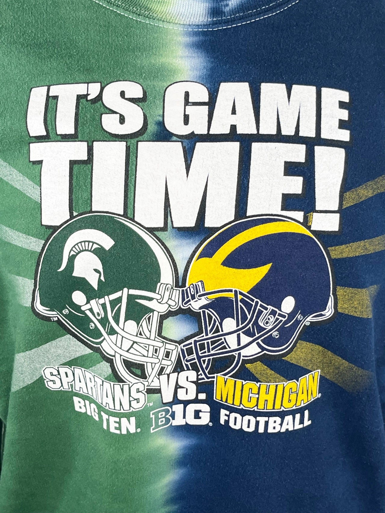 Gameday Grails Sweatshirt Medium Vintage Spartans vs Michigan Sweatshirt