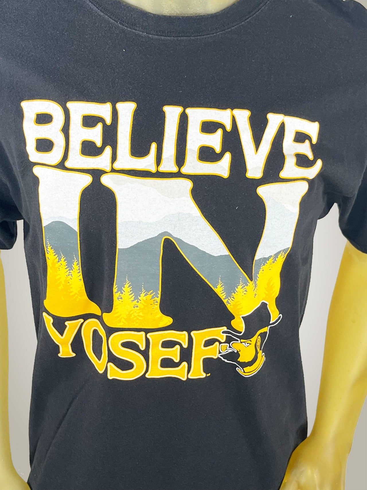 Gameday Grails T-Shirt Large Vintage Appalachian State Mountaineers Believe in Yosef T-Shirt