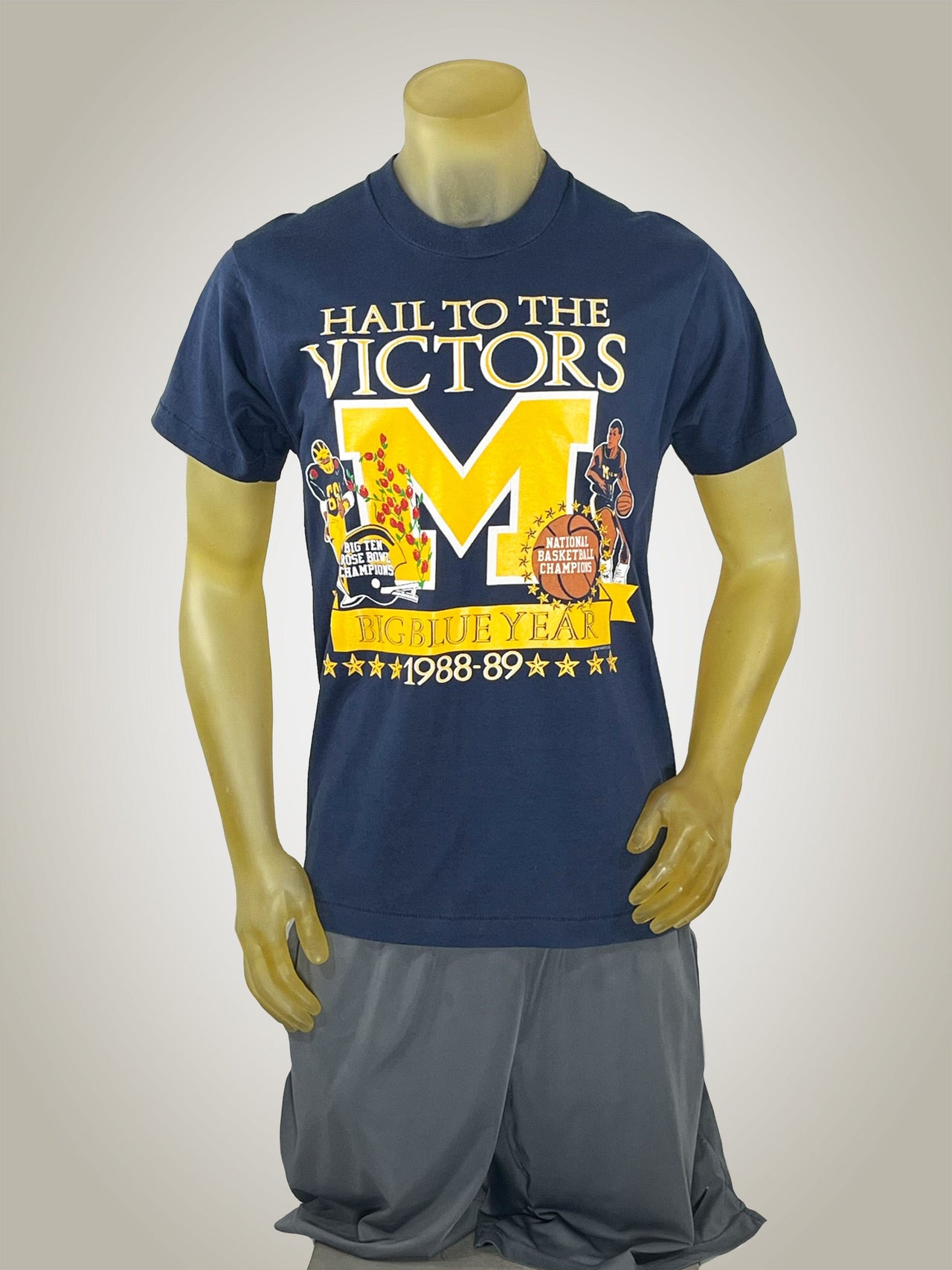 Gameday Grails T-Shirt Large Vintage Michigan Wolverines 1988-89 Hail to the Victors T-Shirt